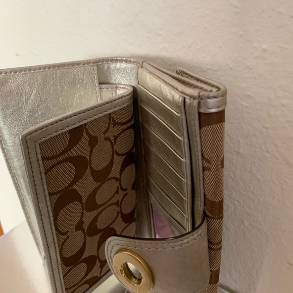 Coach wallet with turn lock closure with gold Trim - Picture 7 of 8